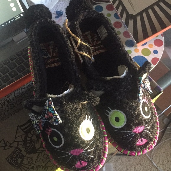 lF slippers - Picture 2 of 2